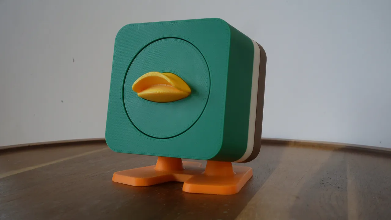 Mallard colorway turntable video